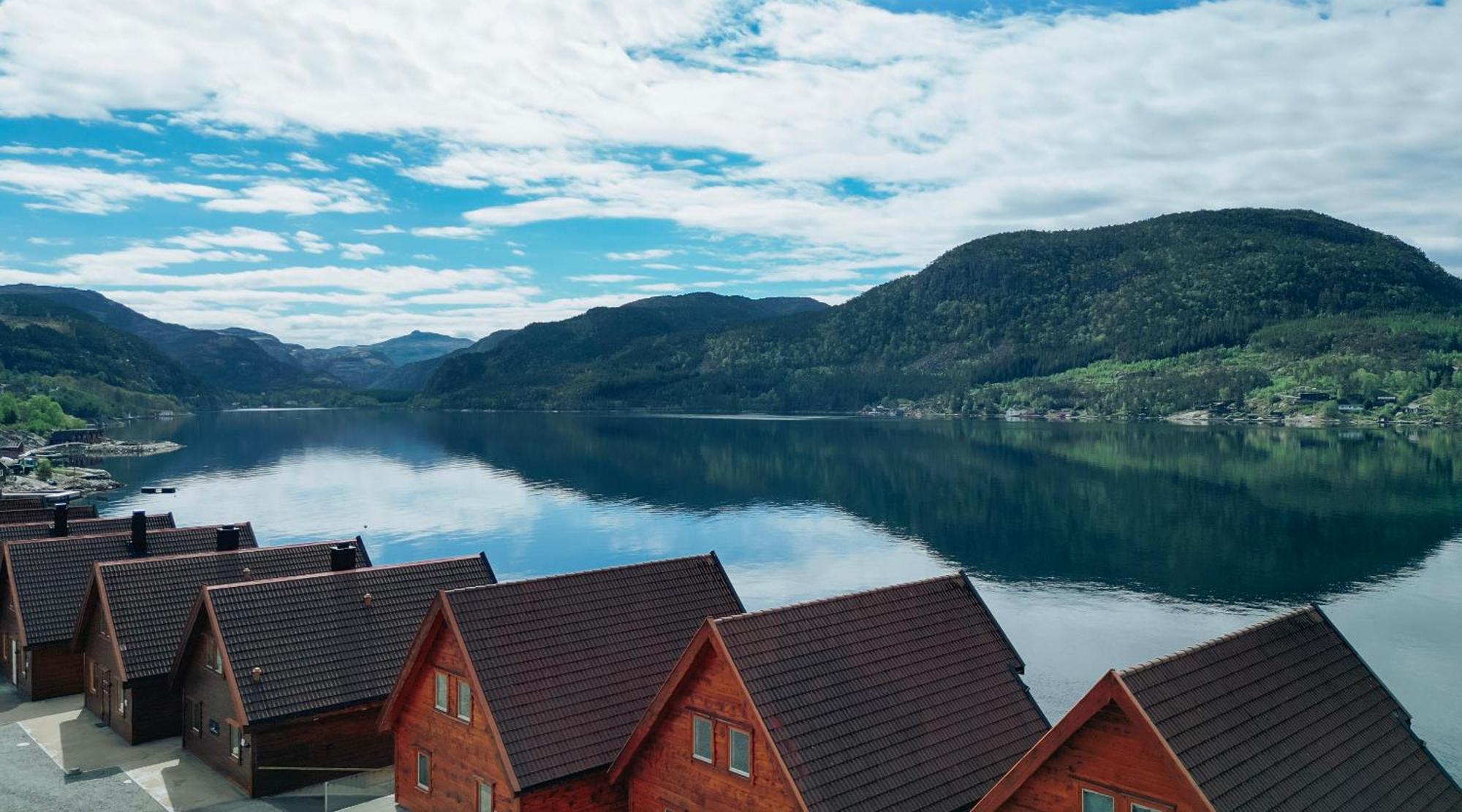 Preikestolen Panorama - Seaside Apartments เยอร์เปอลันด์ ภายนอก รูปภาพ