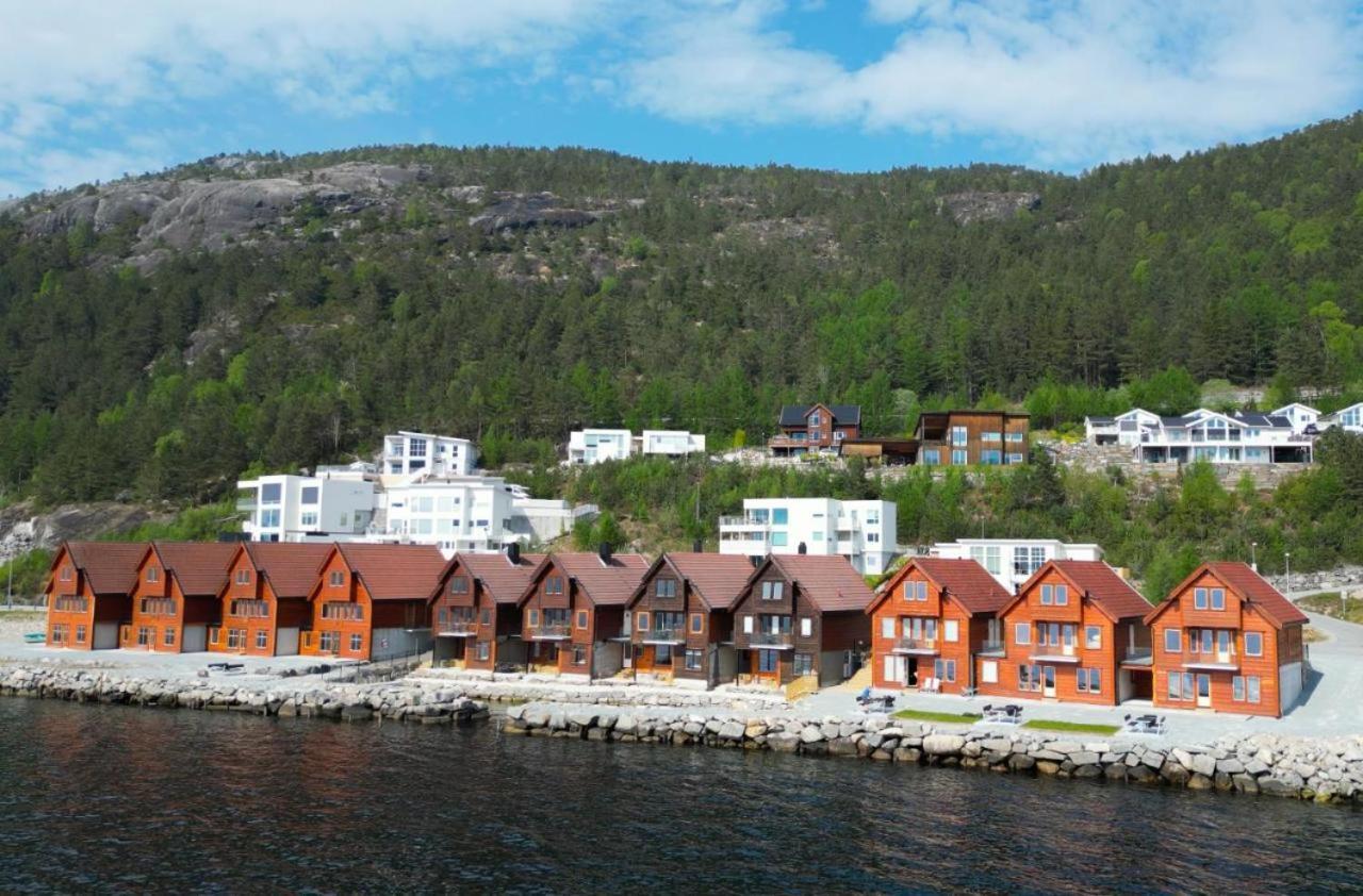 Preikestolen Panorama - Seaside Apartments เยอร์เปอลันด์ ภายนอก รูปภาพ