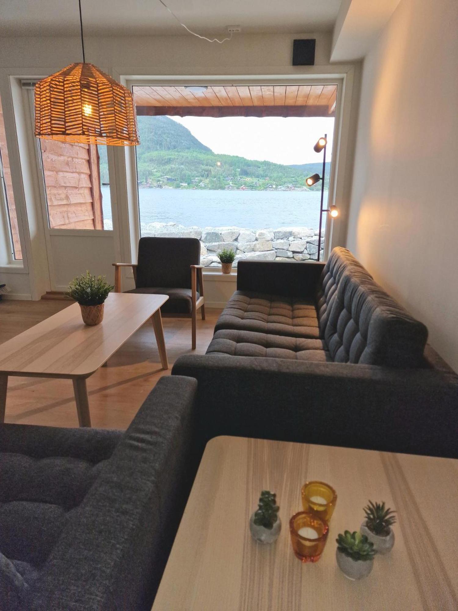 Preikestolen Panorama - Seaside Apartments เยอร์เปอลันด์ ภายนอก รูปภาพ